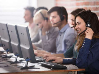 كول سنتر وسوشيال مديا