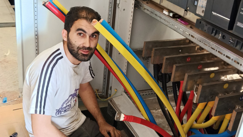 mtkhsson-fy-tnfyth-aaamal-alkhrbaaa-balaamayr-oalfll-oalmhlat-altgary-big-1