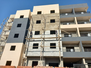 شركة مقاولات محترفة أر إي عقار لتنفيذ مشاريعك بجودة عالية